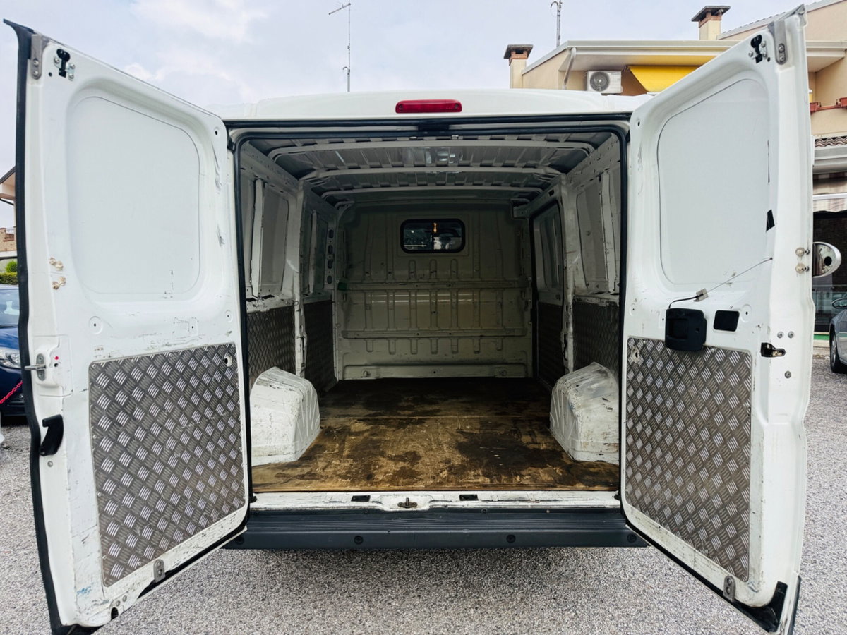 Peugeot Boxer Furgone 330 2.2 HDi/130CV FAP PM-TN Furgone (18)