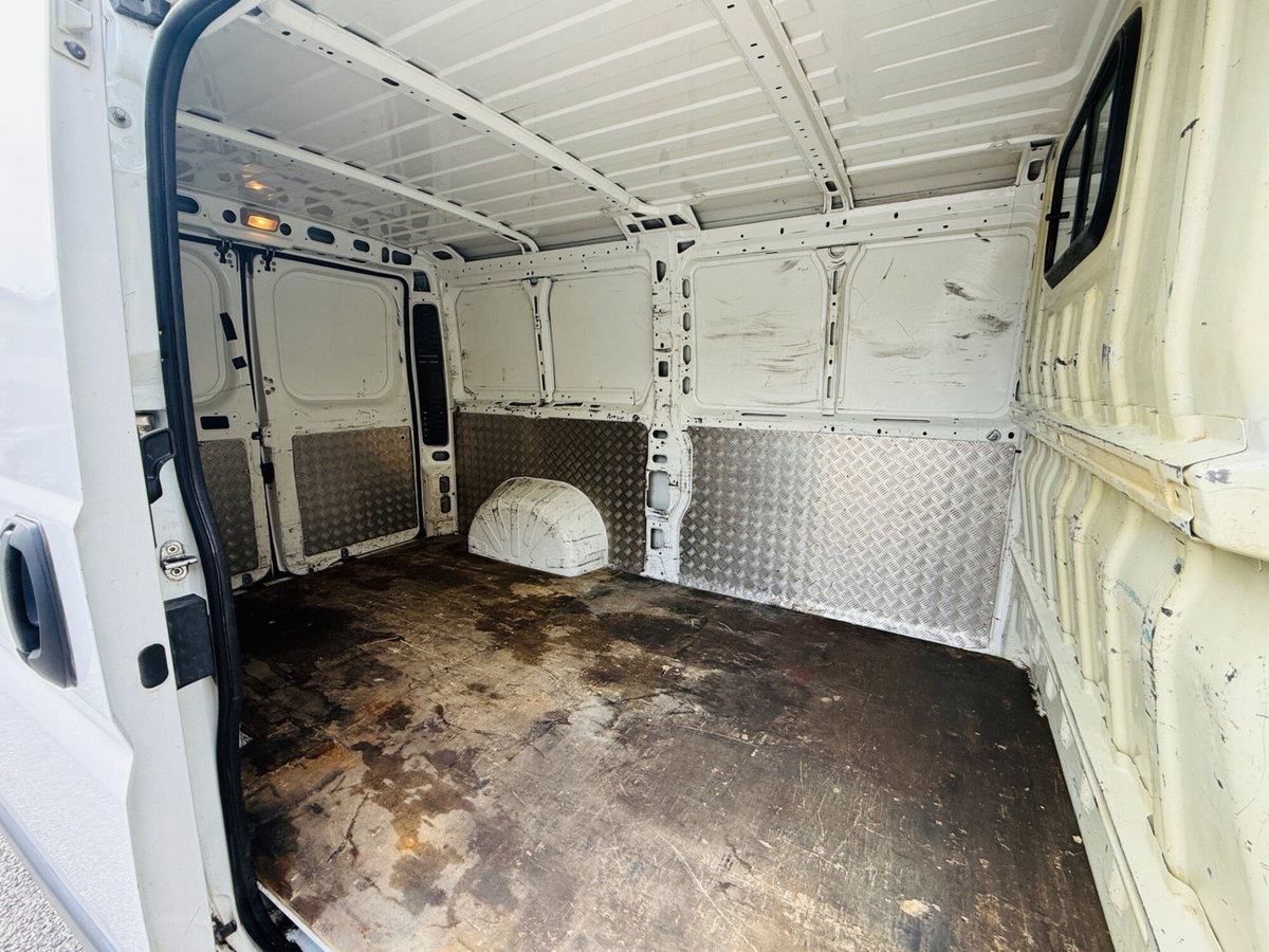 Peugeot Boxer Furgone 330 2.2 HDi/130CV FAP PM-TN Furgone (20)