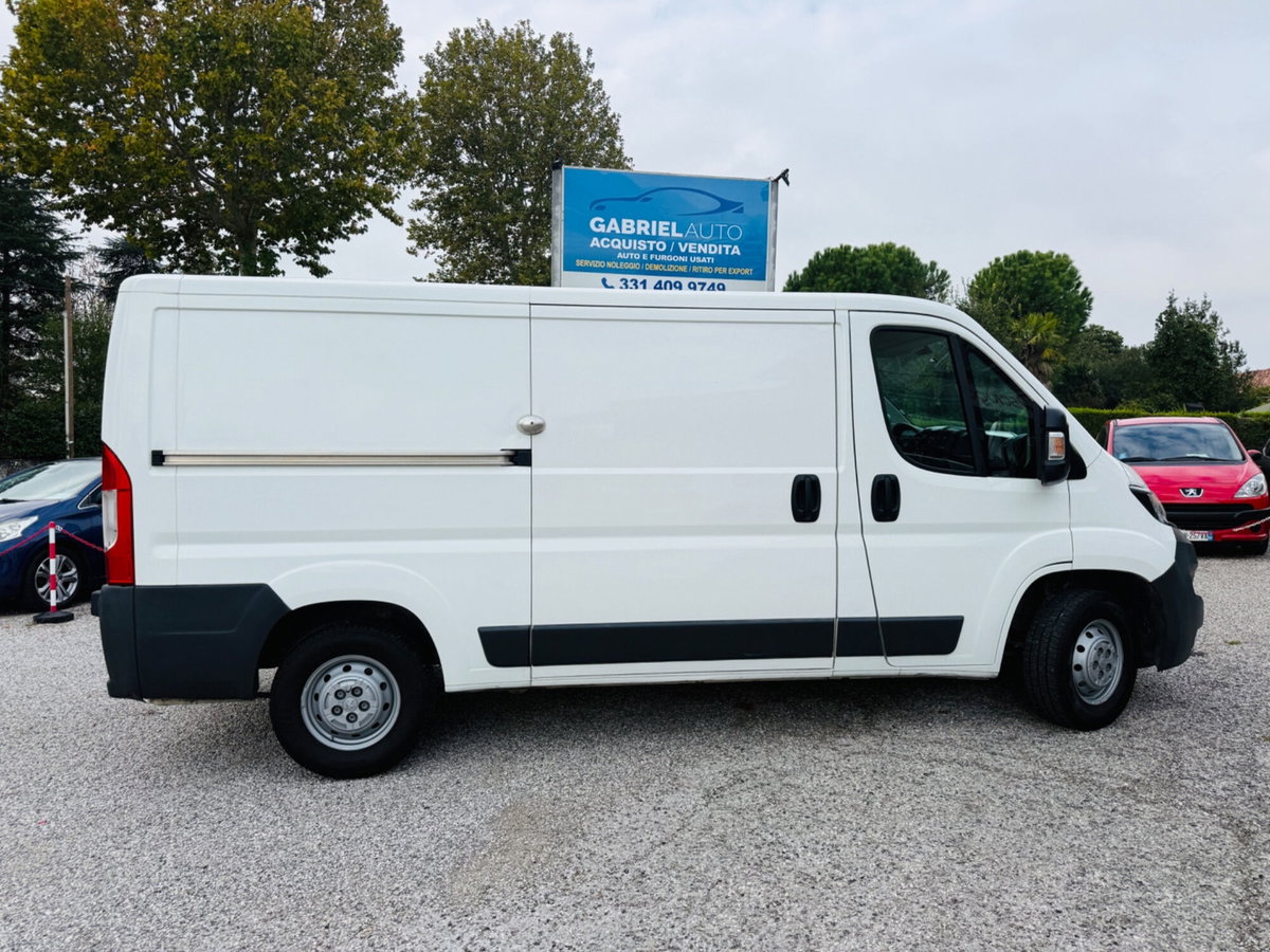 Peugeot Boxer Furgone 330 2.2 HDi/130CV FAP PM-TN Furgone (8)