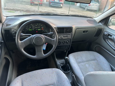Volkswagen Polo 1000i cat CL (13)