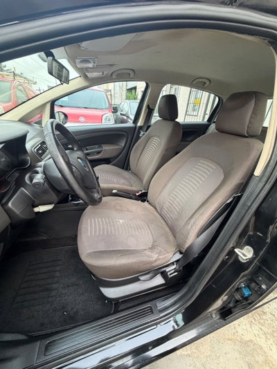 Fiat Grande Punto 1.2 5 porte Active (9)