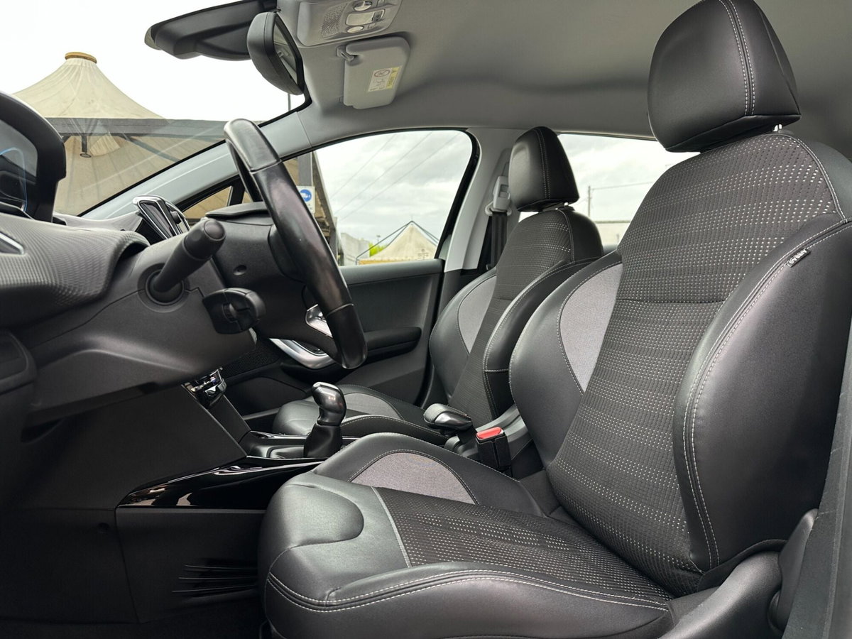 Peugeot 2008 100 Allure (13)