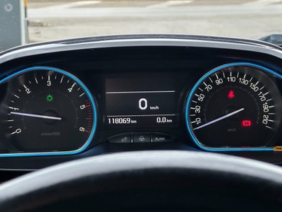 Peugeot 2008 100 Allure (17)