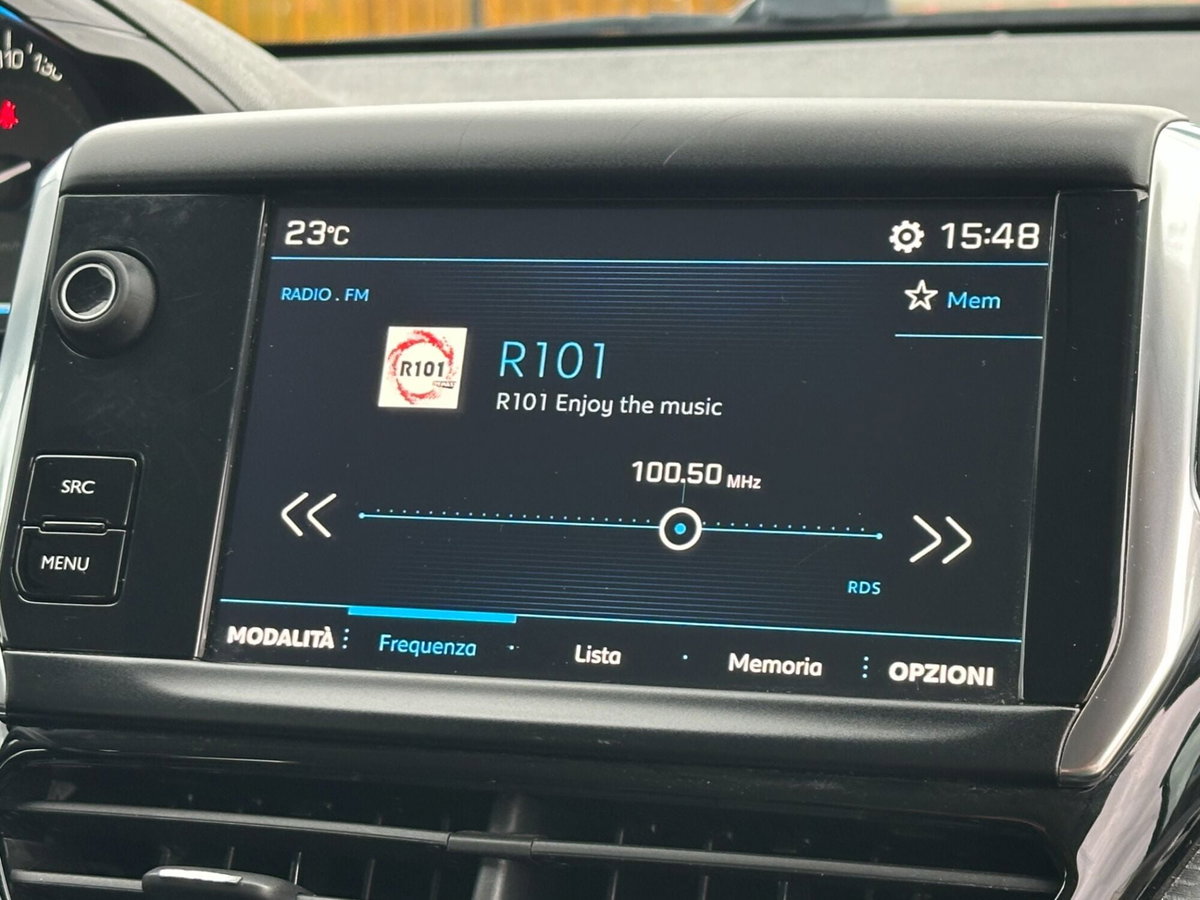 Peugeot 2008 100 Allure (19)