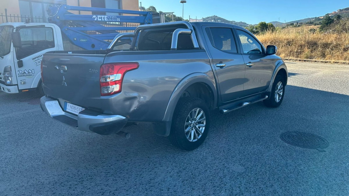 Mitsubishi L200 2.4 DI-D/181CV Double Cab Intense Hp Mivec (4)