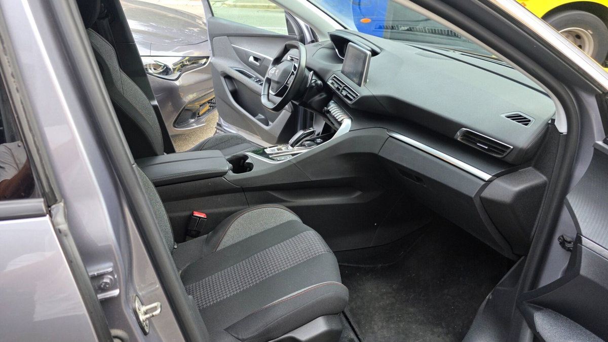 Peugeot 3008 BlueHDi 130 S&S EAT8 Active Pack (13)