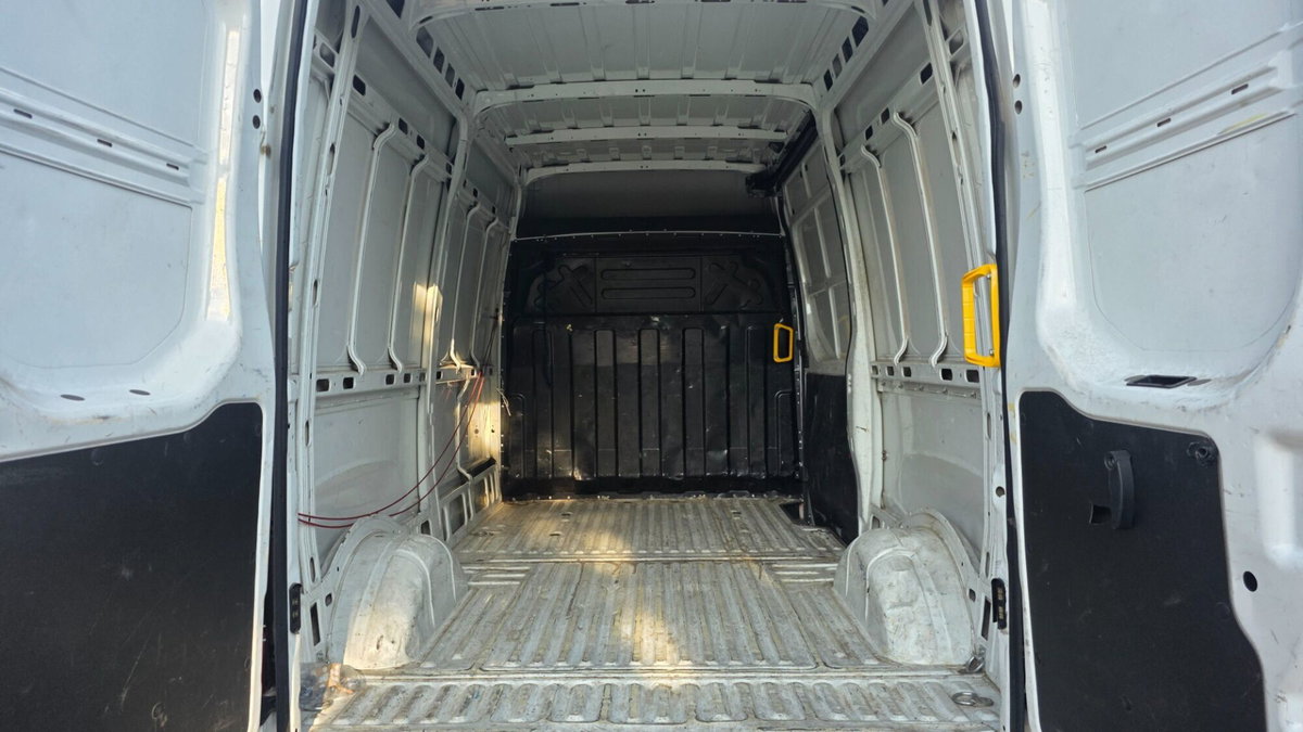 Iveco Daily Furgone 35S14V 2.3 HPT PM-TM Furgone (10)