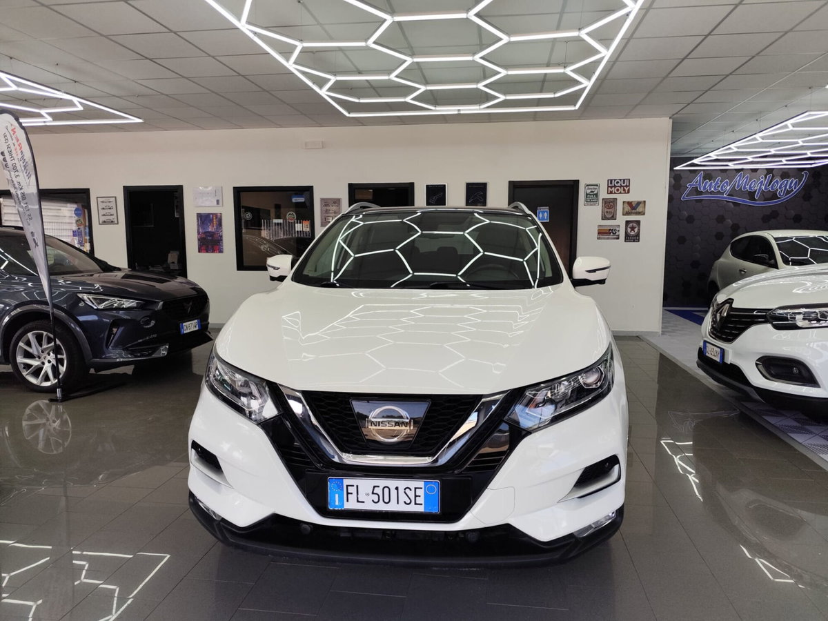 Nissan Qashqai 1.5 dCi N-Connecta (2)