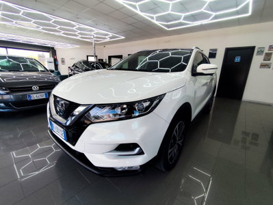 Nissan Qashqai 1.5 dCi N-Connecta (8)