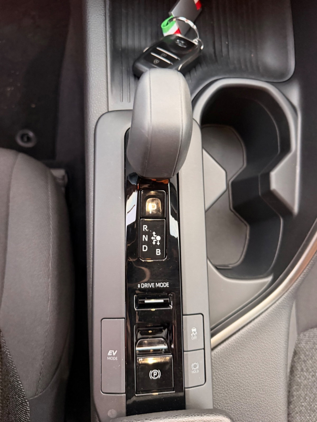 Toyota Toyota C-HR 1.8 hv Lounge fwd e-cvt (13)