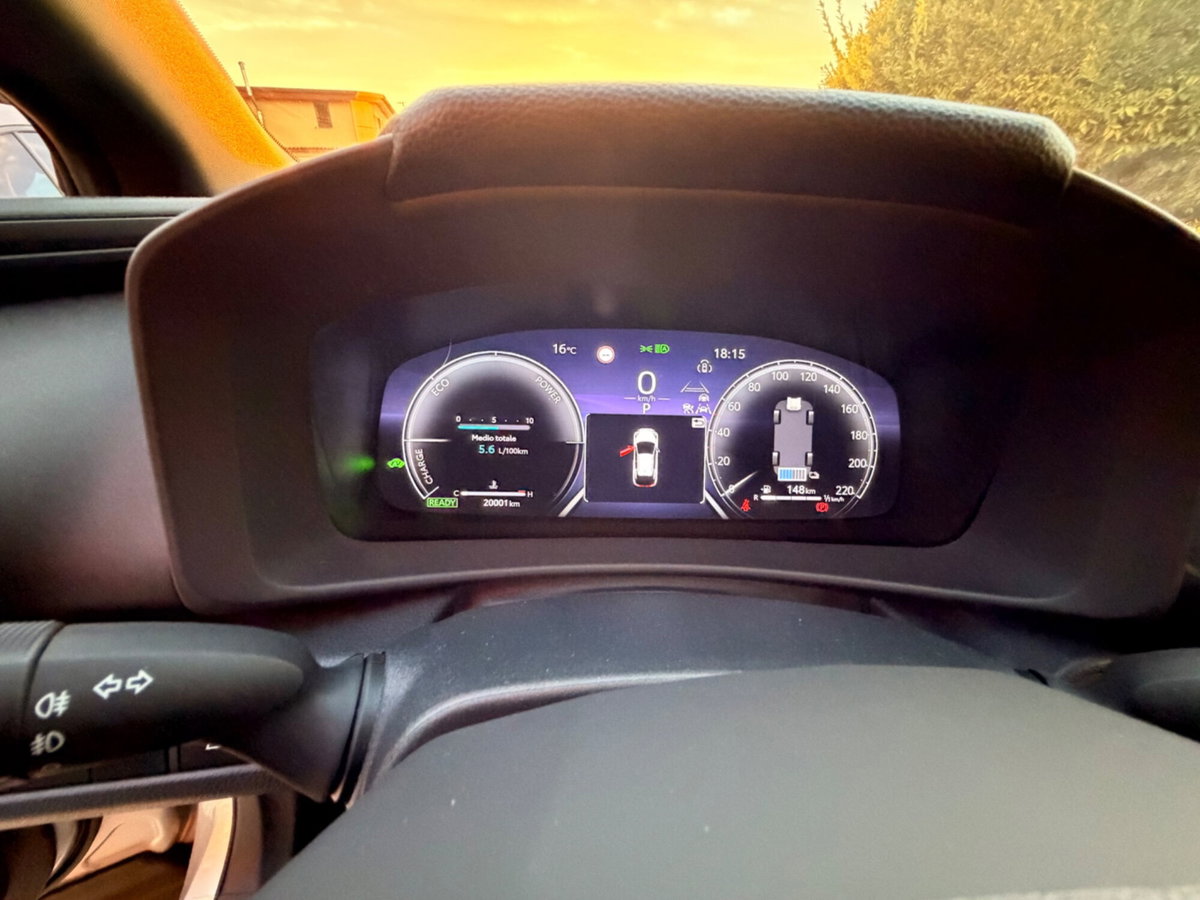 Toyota Toyota C-HR 1.8 hv Lounge fwd e-cvt (19)