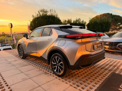 Toyota Toyota C-HR 1.8 hv Lounge fwd e-cvt (5)