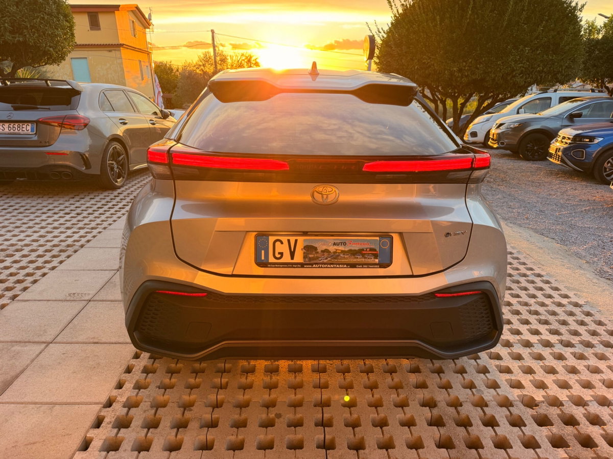 Toyota Toyota C-HR 1.8 hv Lounge fwd e-cvt (6)