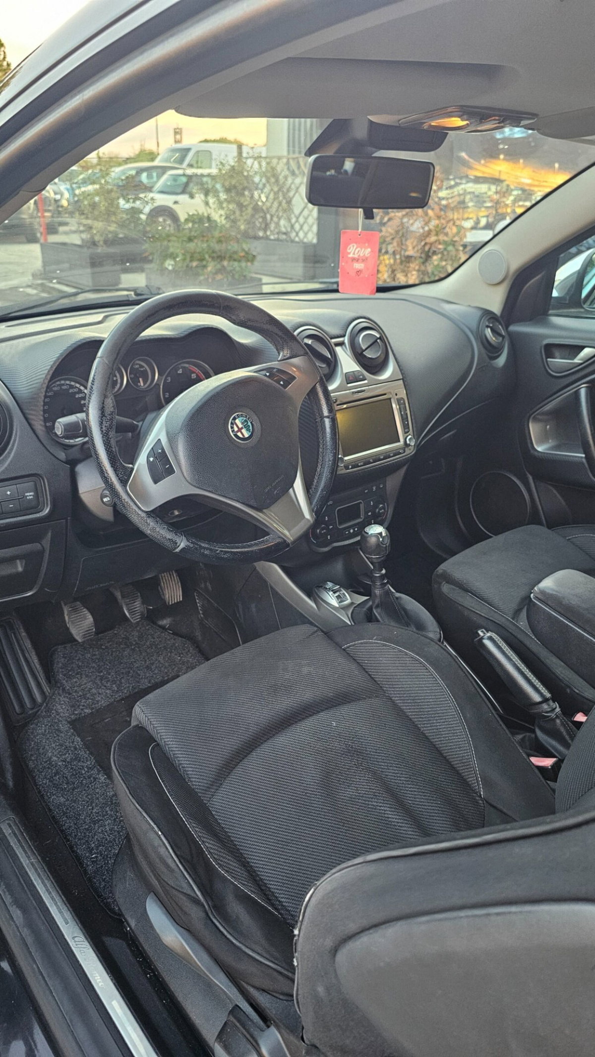 Alfa Romeo MiTo 1.6 JTDm 16V Distinctive Sport Pack (5)
