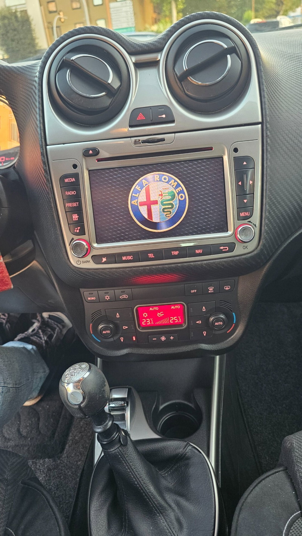 Alfa Romeo MiTo 1.6 JTDm 16V Distinctive Sport Pack (6)