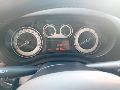 Fiat 500L 1.6 Multijet 120 CV Trekking (10)