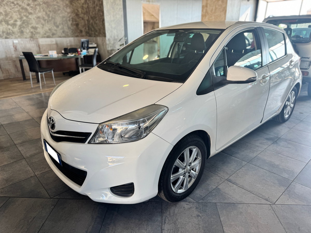 Toyota Yaris 1.0 5 porte Active