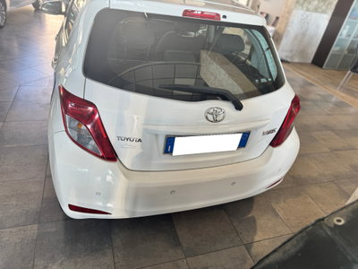 Toyota Yaris 1.0 5 porte Active (3)