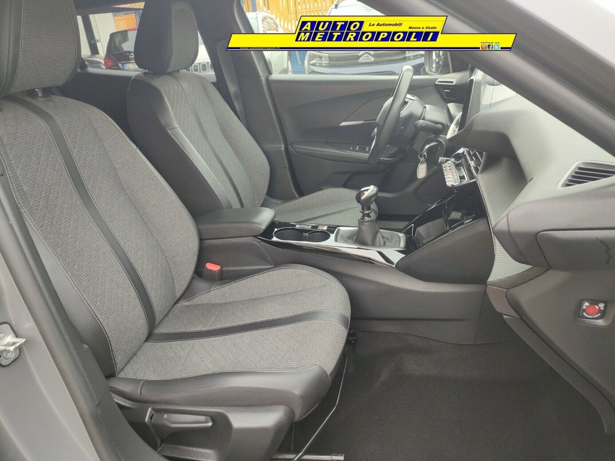 Peugeot 2008 1.2 turbo Allure 100cv (10)