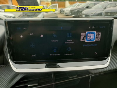 Peugeot 2008 1.2 turbo Allure 100cv (14)