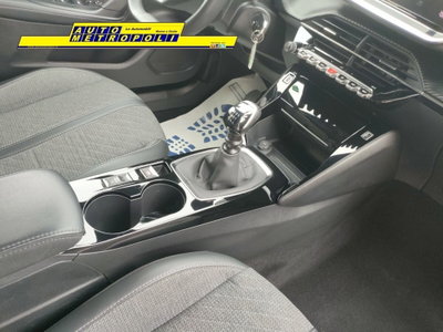 Peugeot 2008 1.2 turbo Allure 100cv (16)