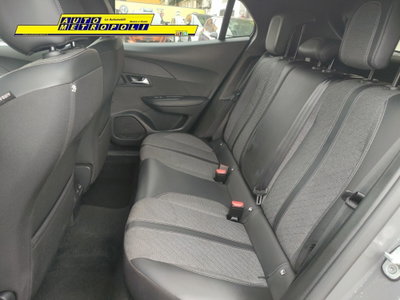 Peugeot 2008 1.2 turbo Allure 100cv (18)