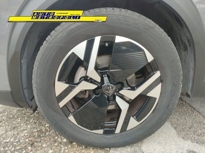 Peugeot 2008 1.2 turbo Allure 100cv (8)