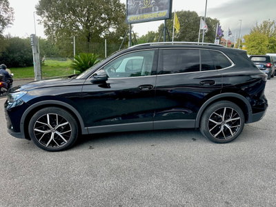 Volkswagen Tiguan 1.5 etsi Elegance 150cv dsg (13)