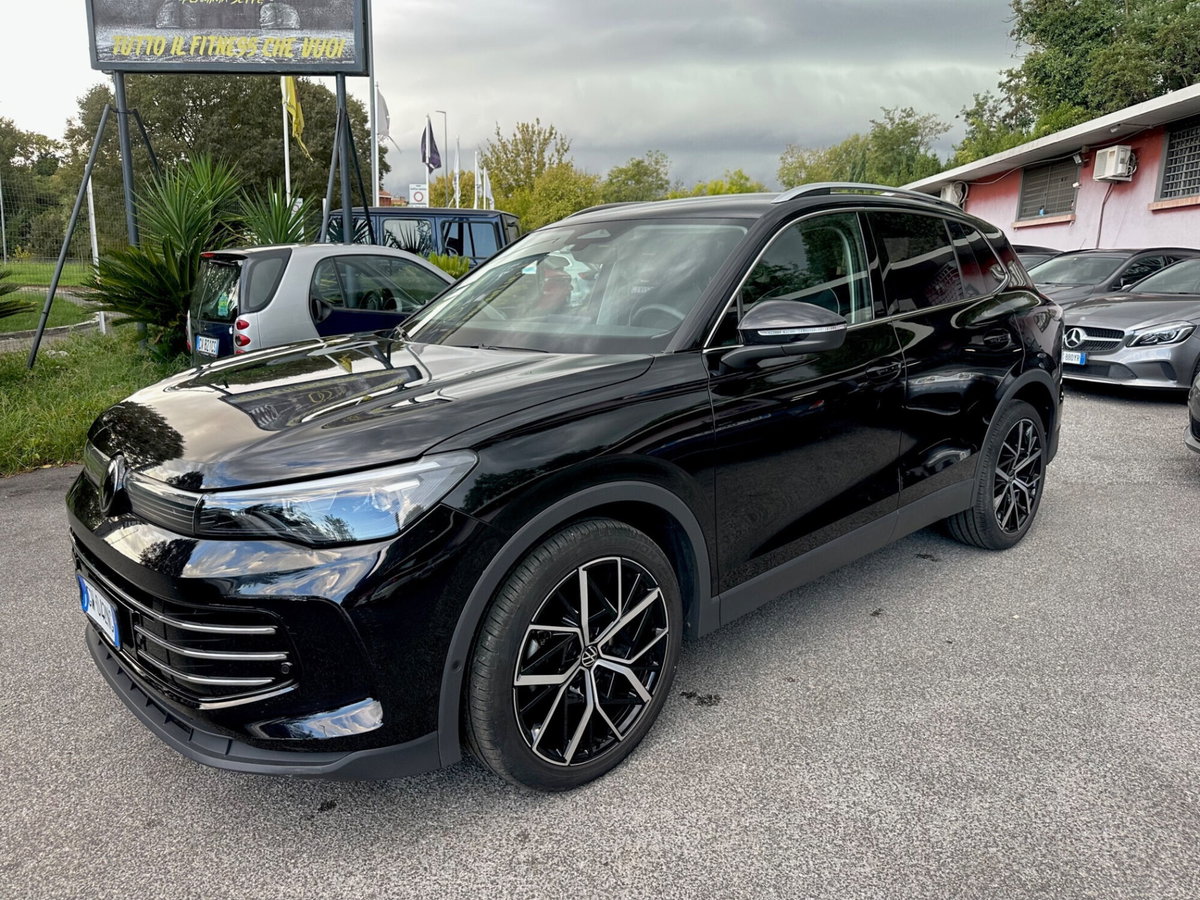 Volkswagen Tiguan 1.5 etsi Elegance 150cv dsg (2)