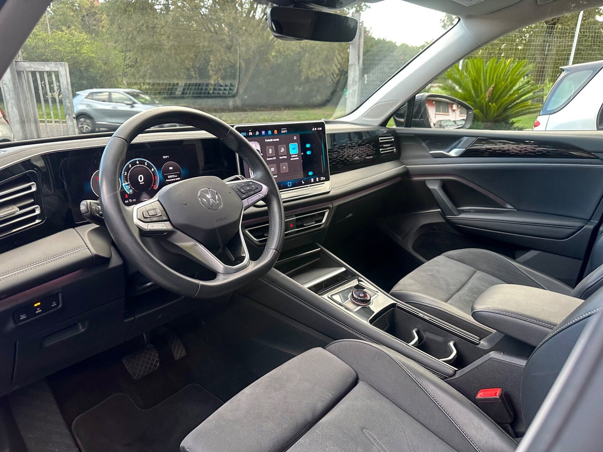 Volkswagen Tiguan 1.5 etsi Elegance 150cv dsg (5)