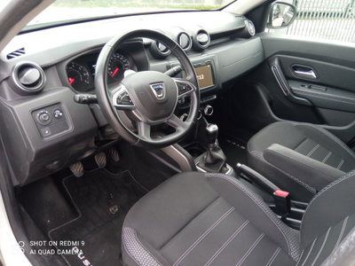 Dacia Duster 1.0 TCe 100 CV ECO-G 4x2 Prestige (6)