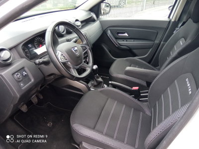 Dacia Duster 1.0 TCe 100 CV ECO-G 4x2 Prestige (7)