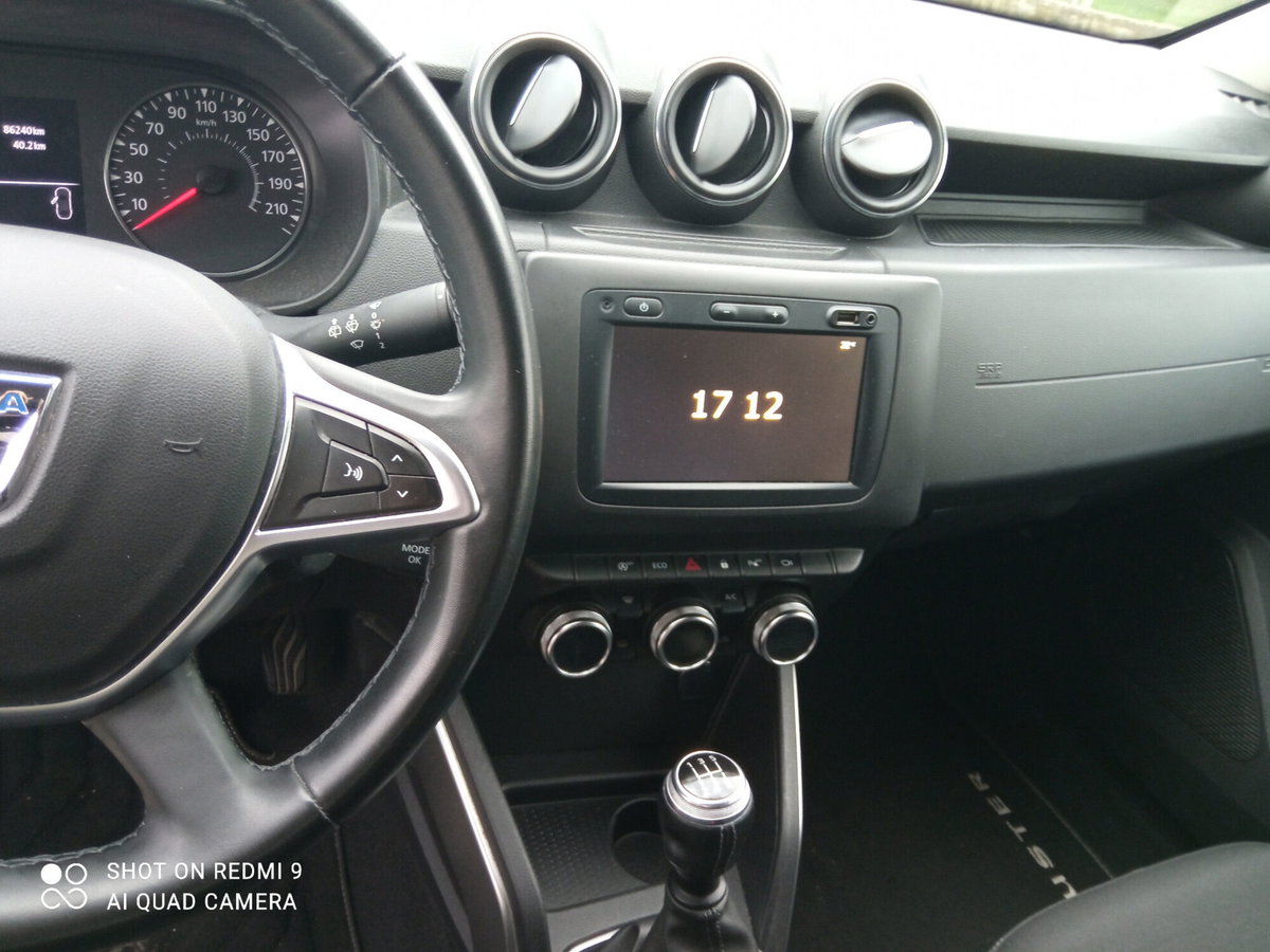 Dacia Duster 1.0 TCe 100 CV ECO-G 4x2 Prestige (8)