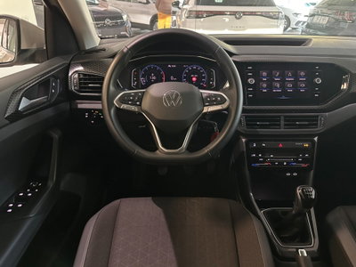 Volkswagen T-Cross 1.0 TSI 110 CV Sport (8)