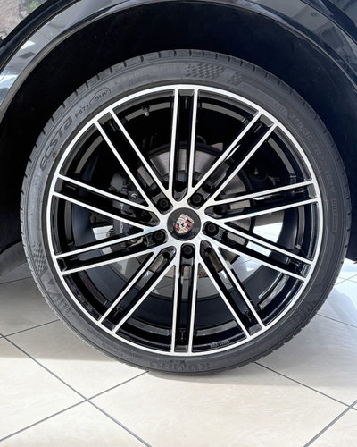 Porsche Cayenne 3.0 V6 Platinum Edition (13)