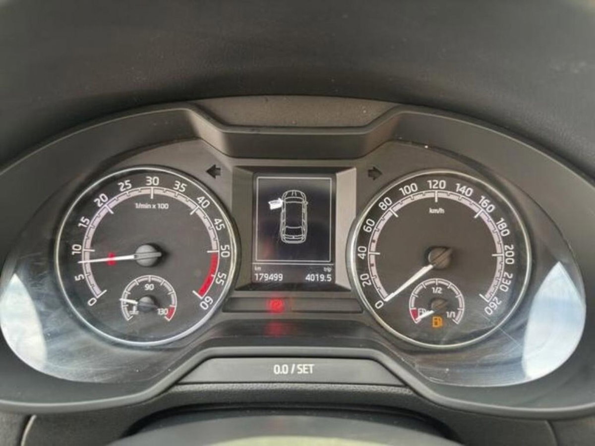 Skoda Octavia Station Wagon 1.6 TDI 115 CV Wagon 4x4 Executive (11)