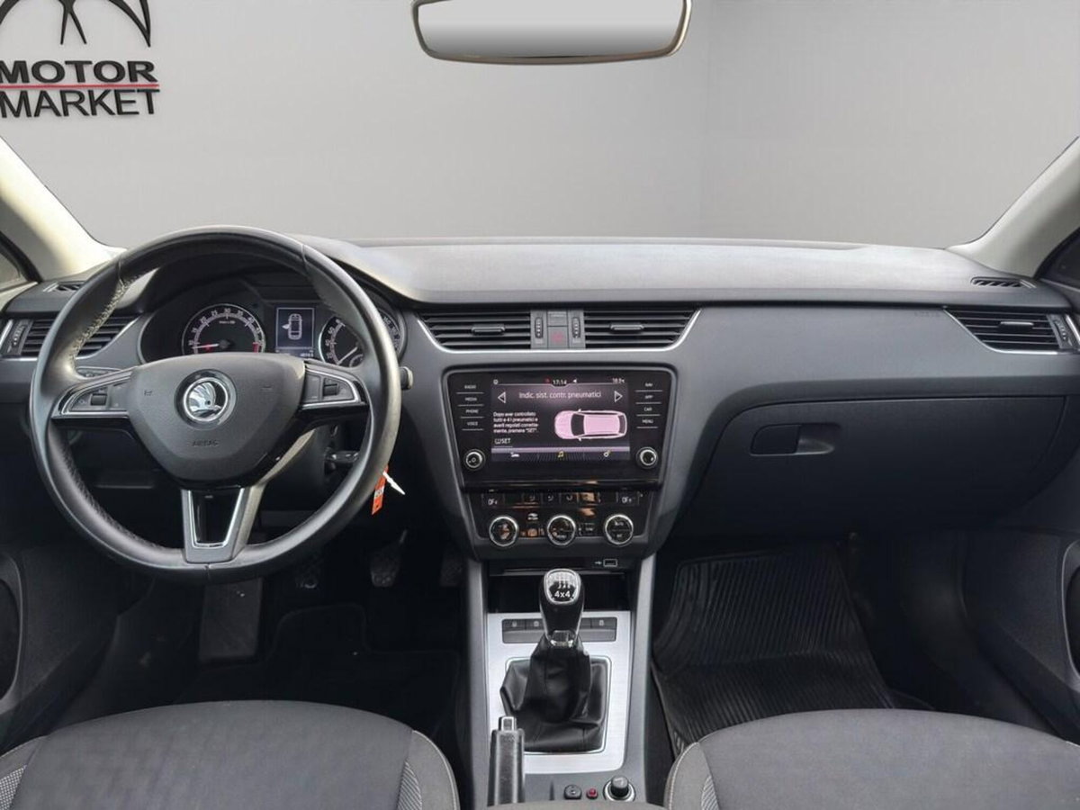 Skoda Octavia Station Wagon 1.6 TDI 115 CV Wagon 4x4 Executive (13)