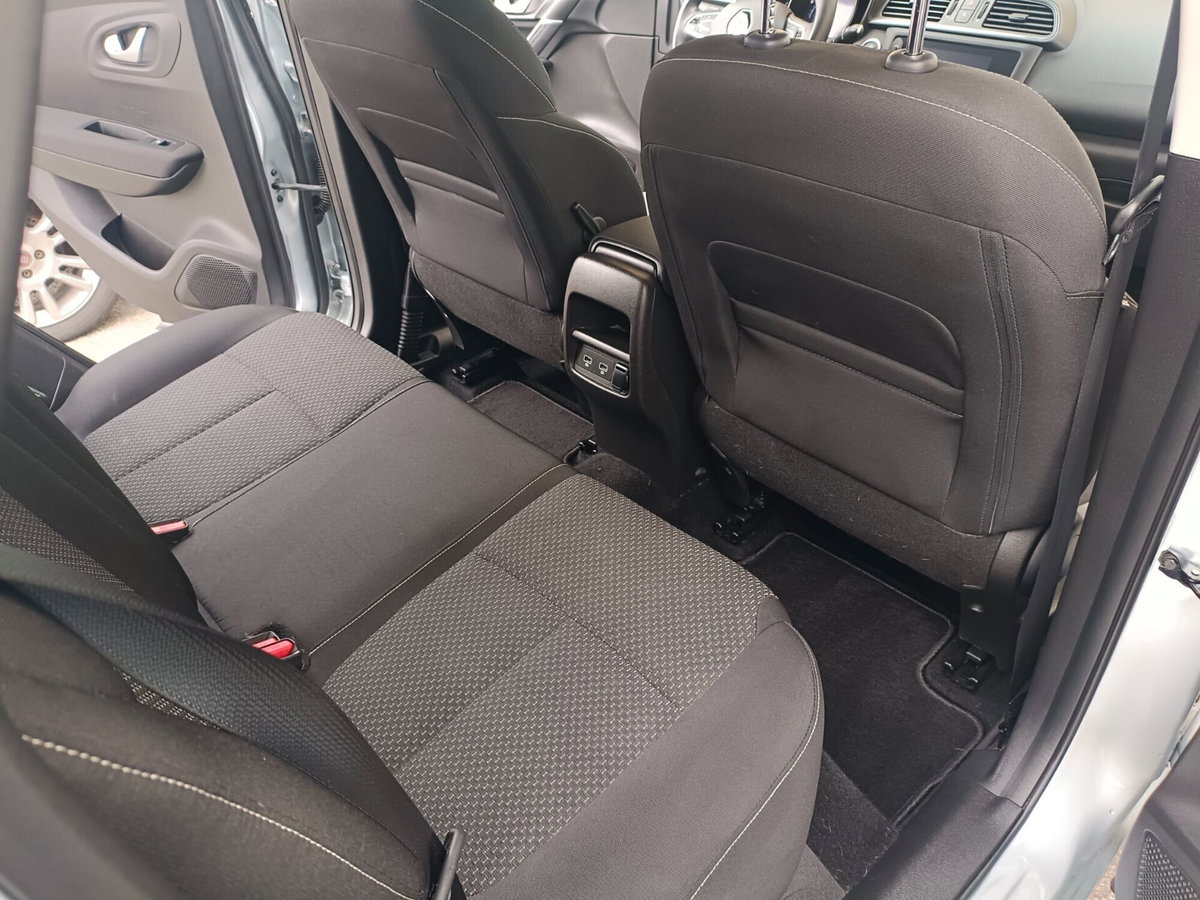 Renault Kadjar dCi 8V 115CV EDC Techno (13)