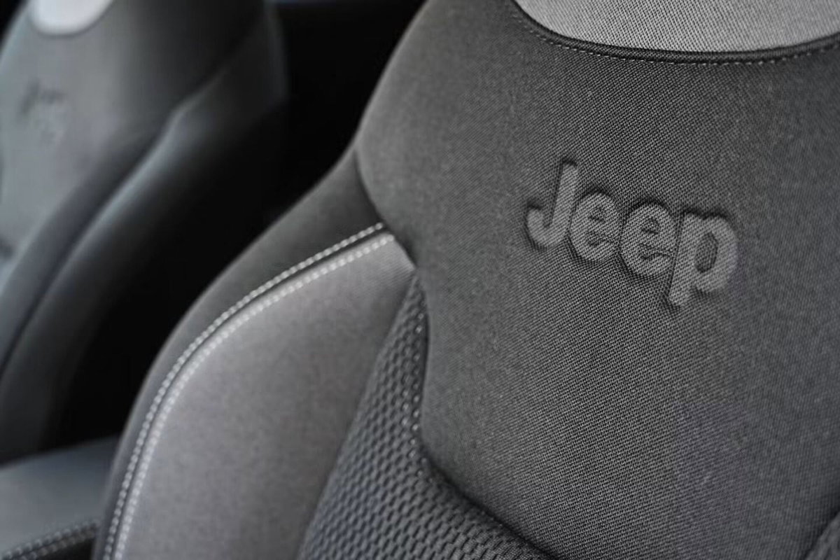 Jeep Renegade 1.6 Mjt 130 CV Limited (7)