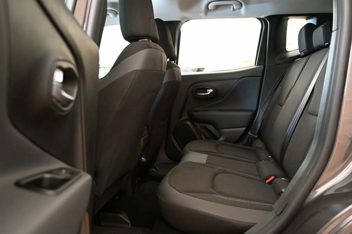 Jeep Renegade 1.6 Mjt 130 CV Limited (8)