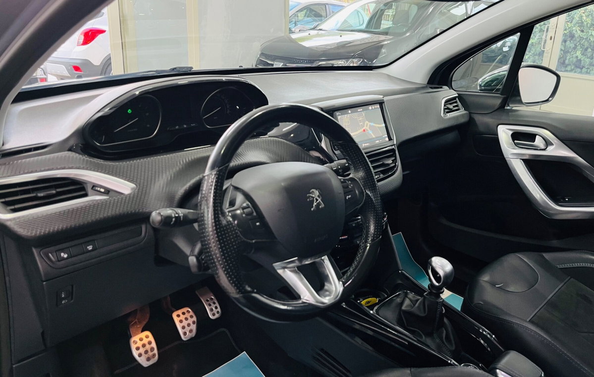 Peugeot 2008 120 S&S Crossway (10)