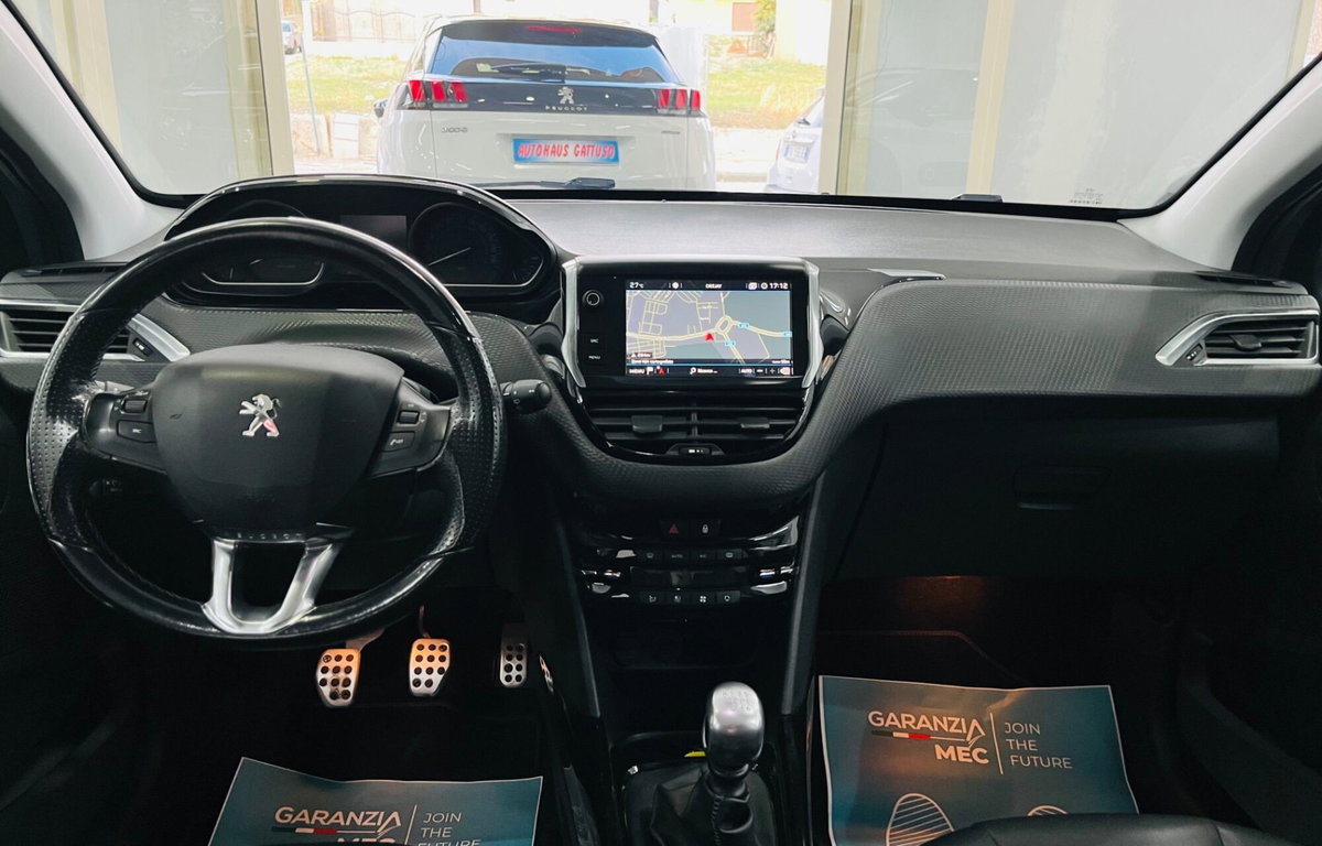 Peugeot 2008 120 S&S Crossway (9)