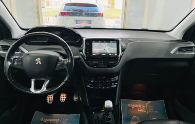 Peugeot 2008 120 S&S Crossway (9)