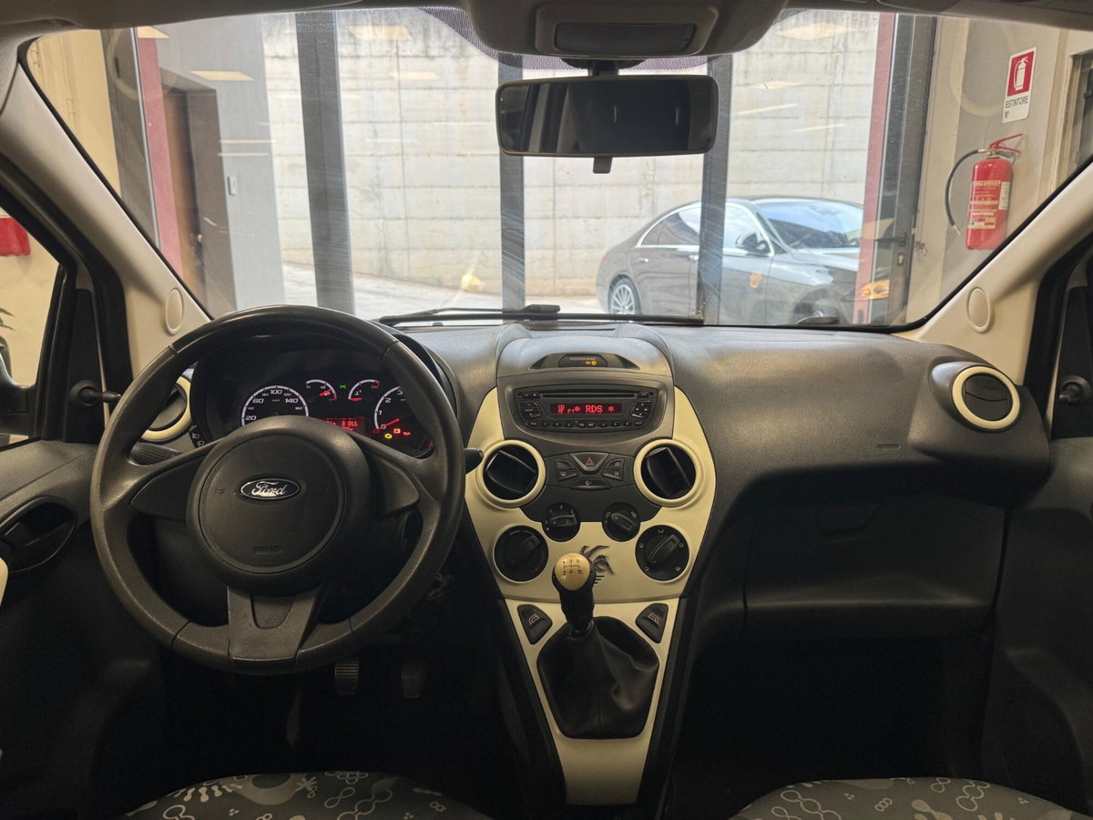 Ford Ka 1.2 8V 69CV Titanium (8)