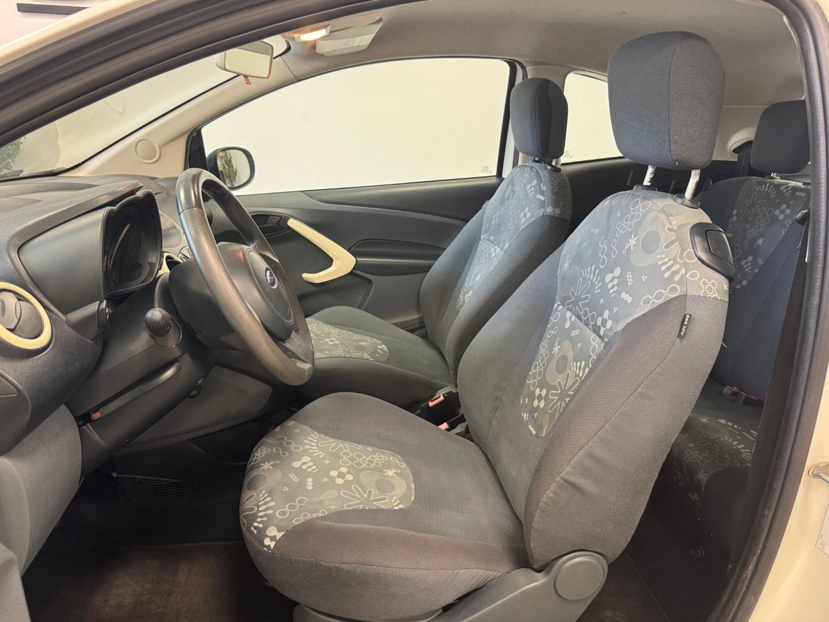 Ford Ka 1.2 8V 69CV Titanium (9)