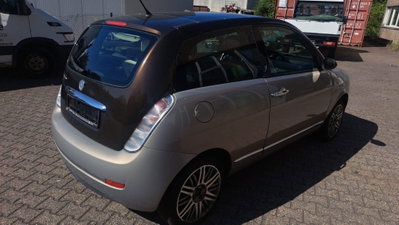 Lancia Ypsilon 1.4 Unyca Ecochic GPL (4)