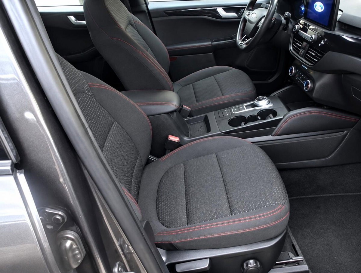 Ford Kuga 1.5 EcoBlue 120 CV 2WD ST-Line (17)