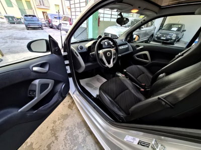 smart Fortwo 1000 52 kW MHD coupé pulse (14)