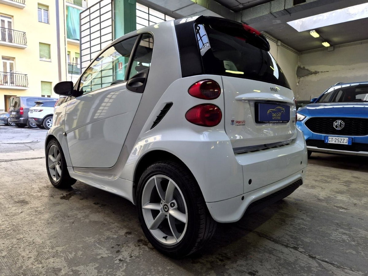 smart Fortwo 1000 52 kW MHD coupé pulse (4)