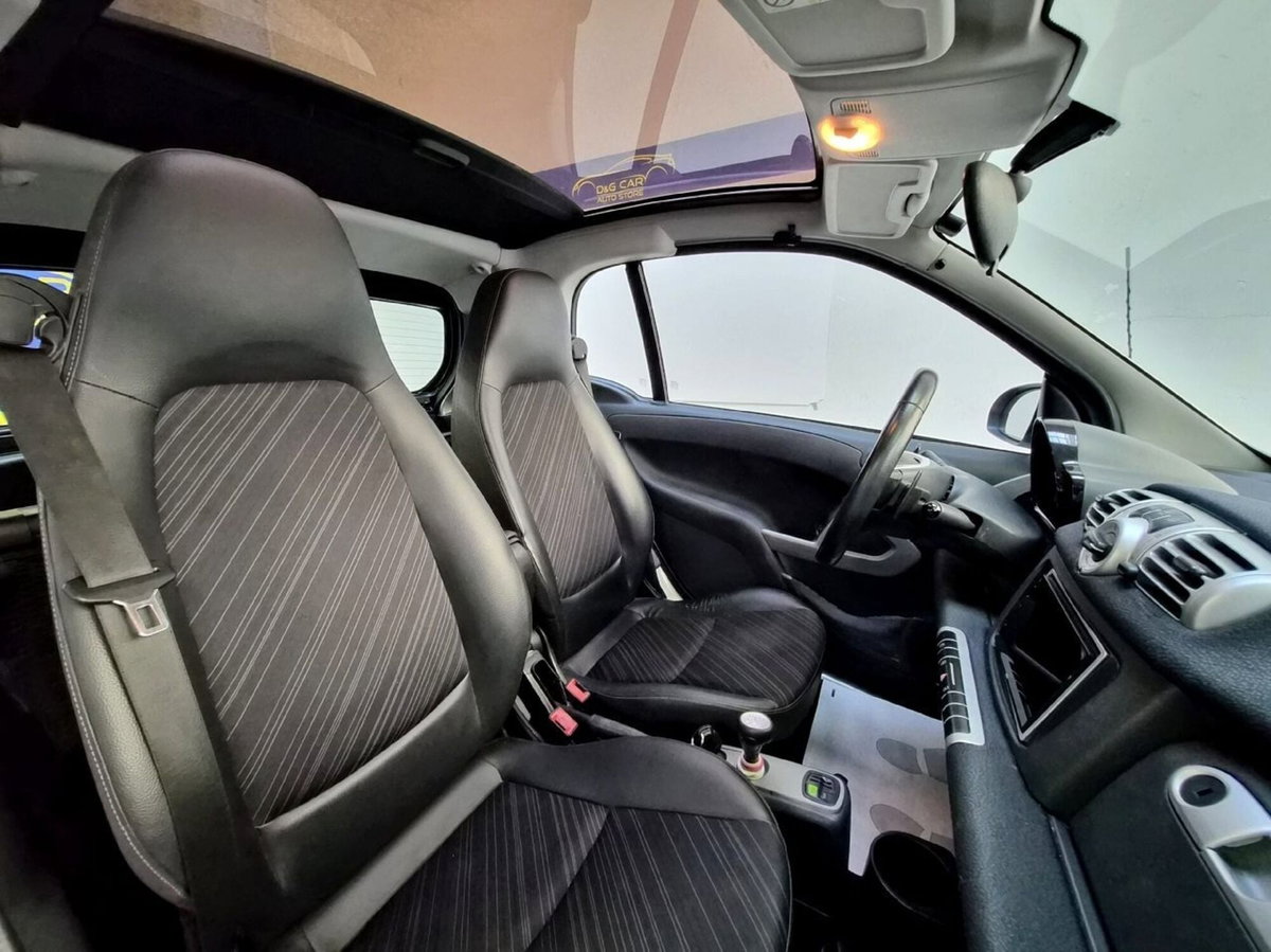 smart Fortwo 1000 52 kW MHD coupé pulse (9)